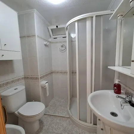 With A Large Terrace And Pool 公寓