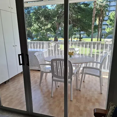 With A Large Terrace And Pool 公寓 *